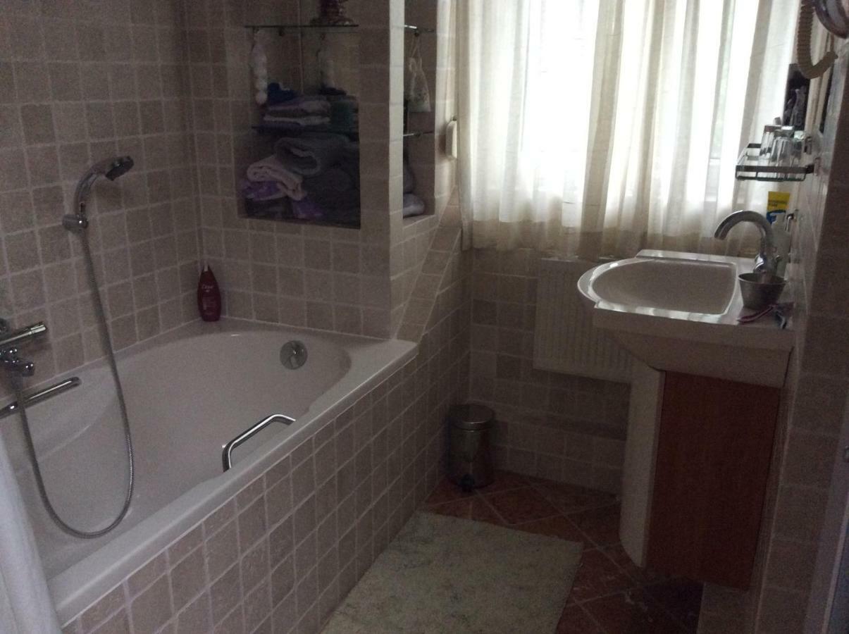 Bed and Breakfast De Aremberg Waalre Экстерьер фото