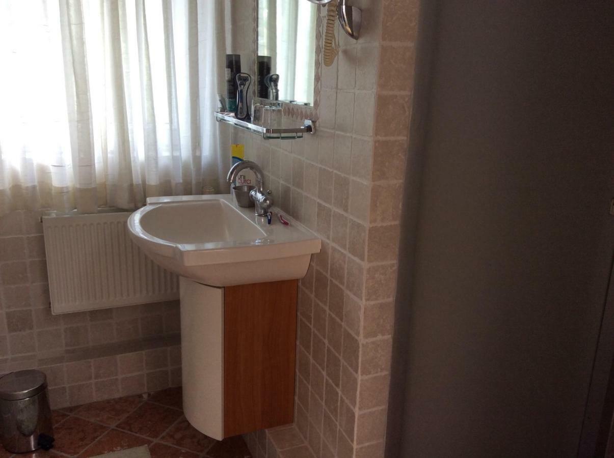Bed and Breakfast De Aremberg Waalre Экстерьер фото